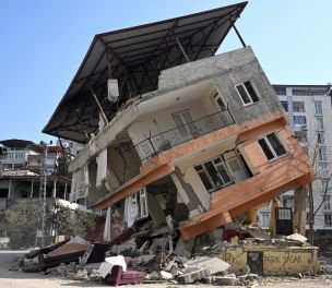 /haber/magnitude-5-earthquake-jolts-turkiye-s-hatay-274726