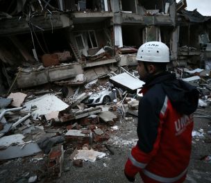 /haber/turkiye-s-earthquake-death-toll-exceeds-44-000-274838