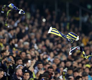 /haber/fenerbahce-fans-banned-from-away-game-after-earthquake-protests-274946