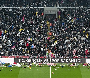/haber/stadiums-belong-to-people-football-fan-groups-back-earthquake-protests-274970