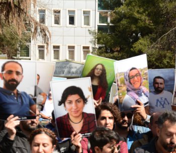 /haber/diyarbakir-da-tutuklu-16-kurt-gazetecinin-iddianamesi-hazir-276485