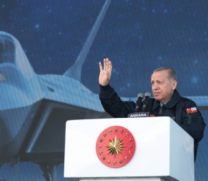 /haber/erdogan-accuses-rival-of-pkk-ties-says-my-nation-will-not-hand-over-power-to-you-if-you-re-elected-278104