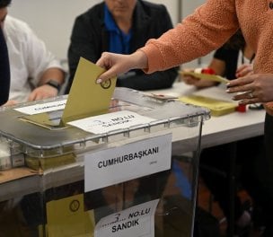 /haber/overseas-votes-exceed-one-million-in-second-round-of-turkey-s-presidential-election-279092