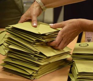 /haber/turkey-s-election-body-unveils-official-results-of-parliamentary-polls-279647
