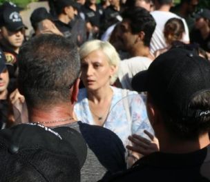 /haber/police-obstruct-pride-event-assail-green-left-mp-in-adana-281344