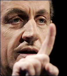 Fransa Medyası Sarkozy'den Bıktı!