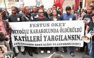 Sanık Polisin Avukatı "Festus Okey Belki Terörist" Dedi, Dava Ertelendi