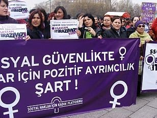 Kadınlar SSGSS'ye Meclis'te "Esastan" İtiraz Ettiler