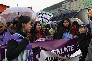 "Kadınları Görmezden Gelmek, Hak-İş, Türk-İş ve DİSK'in Sonu Olacak"