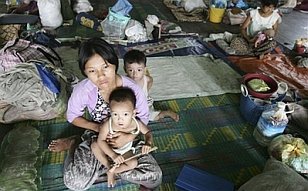 Myanmar'da Askerler Yabancı Yardımı İstiyor, Çalışanlarını İstemiyor
