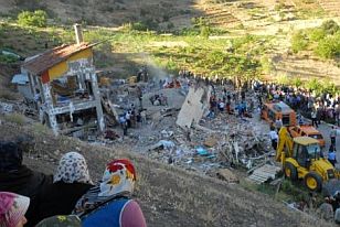 Konya'da Kız Kuran Kursu Yurdu Çöktü: 14 Çocuk Öldü