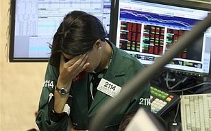 Mali Kriz Derinleşiyor, Büyük Finans Şirketleri İflas Ediyor