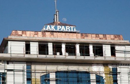 AKP'ye Deniz Feneri Soruşturması
