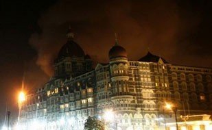 Bombay'da Silahlı "Mücahid" Baskınları: 101 Ölü, 200 Yaralı