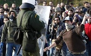 Yunanistan'da Sosyal Ayaklanmayı Karşılarken…
