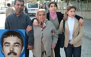 Türkiye İki Yılda 7.884 Kişiyi "Suçu, Suçluyu Övmek"ten Yargıladı