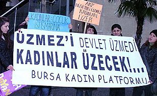 Bursa Kadın Platformu, Hüseyin Üzmez ve AKP'yi Protesto Etti