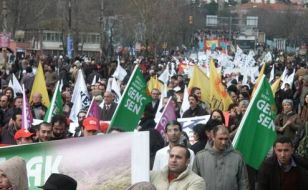 Aktivistler Kadıköy'de "Suyumuza Dokunmayın!" Dedi