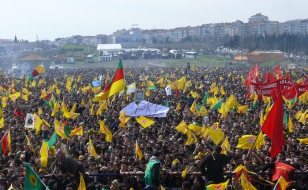 İstanbul'da 300 Bin Kişi Newroz'u Kutladı