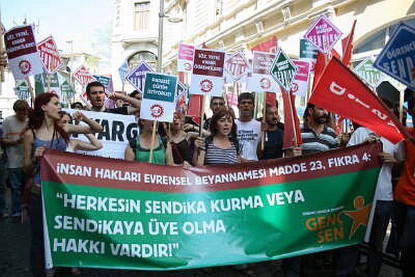 AKP Hâlâ "Herkese Sendika Hakkı" Diyemiyor