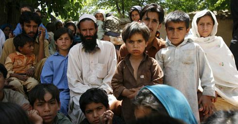 Pakistan'da Yüz Binler Taliban-Ordu Savaşından Kaçıyor