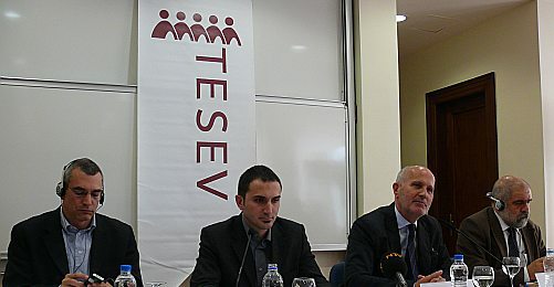 TESEV: Soykırım Tartışması Ermenistan'la Diyaloğu Engellemesin