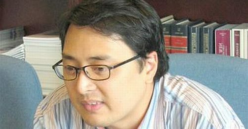 Vietnamlı Hukukçu Dinh "Hükümet Karşıtı Propaganda"dan Tutuklandı