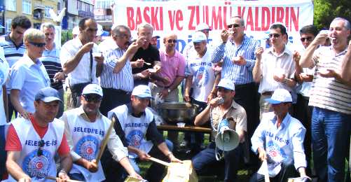"AKP, İşçileri Tehdit Eden Belediye Yöneticisini Valilikle Ödüllendirdi"