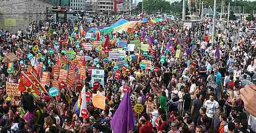 "Türkiye'deki LGBT Mücadelesi Dünya İçin Çok Önemli"