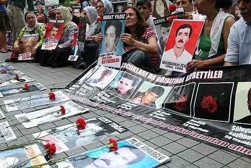 Saturday Mothers Want Link to Ergenekon Investigated