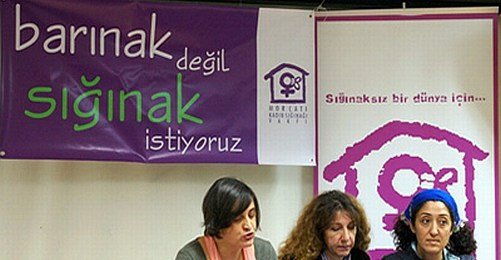 "Antalya Belediyesi Kadınları İhbar Ederek Hayatlarını Tehlikeye Atıyor"