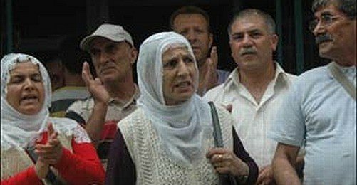 YAKAY DER ve Barış Anneleri AKP ve CHP'yi Ziyaret Etti