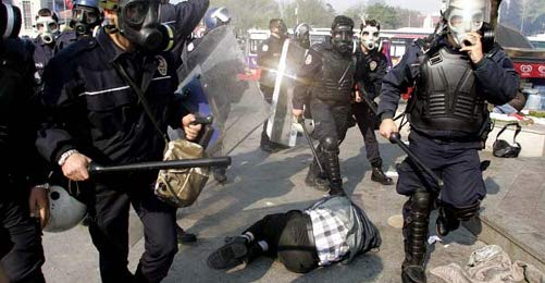 Her İşkence Davasına Karşı 63 "Polise Mukavemet" Davası Var