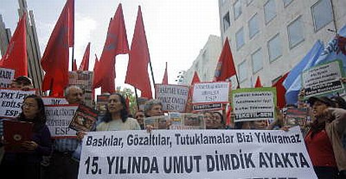 Sosyalist Dernek ve Gruplara Polis Operasyonu: 30 Gözaltı