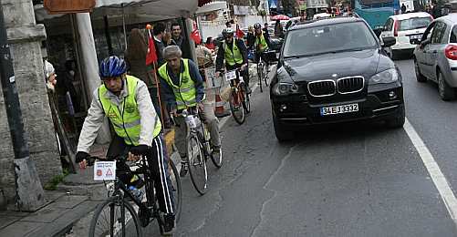 İstanbul Trafiği Bisikletlere Yer Açsın!