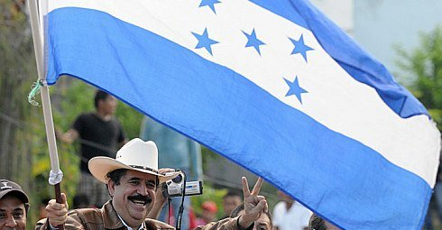 Devrik Solcu Başkan Gizlice Honduras'a Döndü 