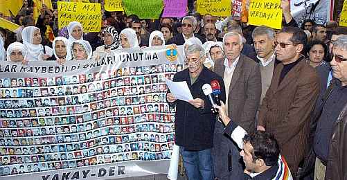 CHP'li Onur Öymen Konuştukça Batıyor!