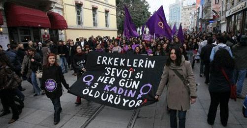 14 Şubat'ta Kadınlar "Kadın Cinayetleri"ne Karşı Yürüdü