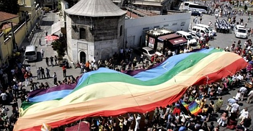 LGBTT Hakları İçin Mücadele Edenler İpekçi'ye Tepkili