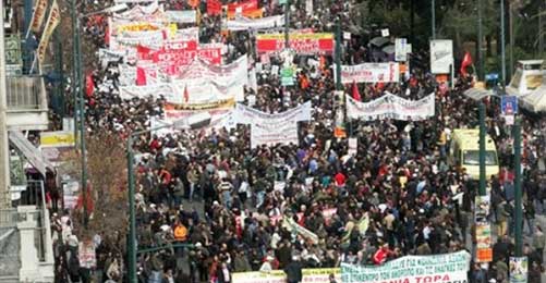 Yunanistan, Emekçileri Ezerek "Kurallı" Kapitalizme Geçiyor 