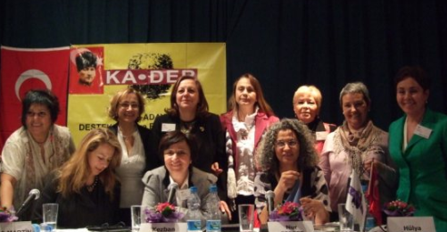 Kadınlar Türkiye'de Kadın Olmayı Anlattı