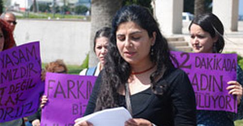 İzmirli Feministler Kadın Cinayetlerine Karşı Ayakta