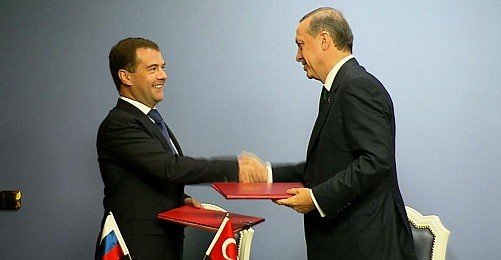Rusya'yla Anlaşma: Türkiye Göreli Özerkliğini Arttırıyor