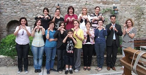 Kadın Meclisi İşaret Dili Kursu Düzenliyor