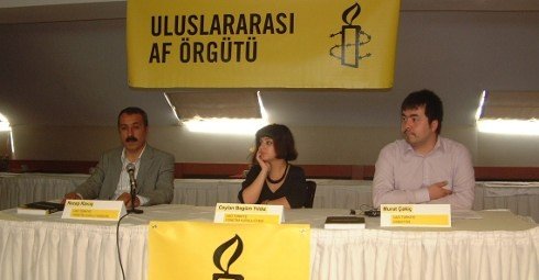 UAÖ 2010 İnsan Hakları Raporunu Açıkladı