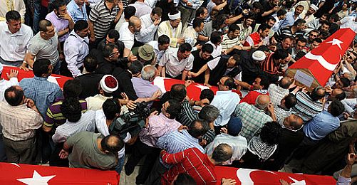 İsrail Saldırısında Ölenlere İstanbul'da Cenaze Töreni Düzenlendi