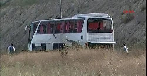 Otobüse Bombalı Saldırıda Ölen Beş Kişi İçin Tören