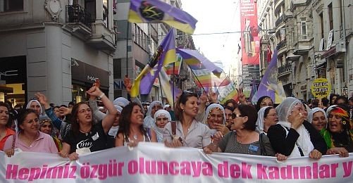 Dünya Kadınları İstanbul'da Dayanışma ve Özgürlük İçin Yürüdü