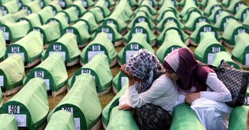 Srebrenitsa'da 15 Yıl Sonra 775 Kişinin Daha Mezarı Var