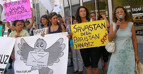Kadınlar, Barış Kartlarıyla Diyarbakır'a Gidiyor 
